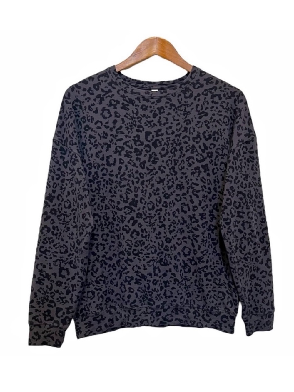 Athleta Pullover Top Long Sleeve Size XS Relax Cheetah Animal Print Modal Blend